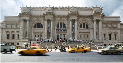 Die Stufen des Metropolitan Museum of Art an der Fifth Avenue, ein Drehort der Gossip Girl Tours in NYC